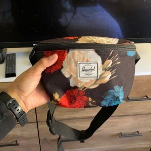 Herschel Supplis Fanny Pack Crossbody